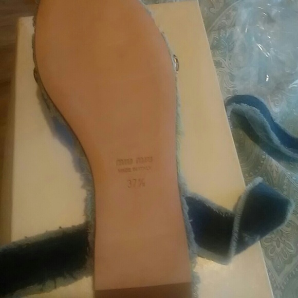 Shoes - Picture 4 of 7